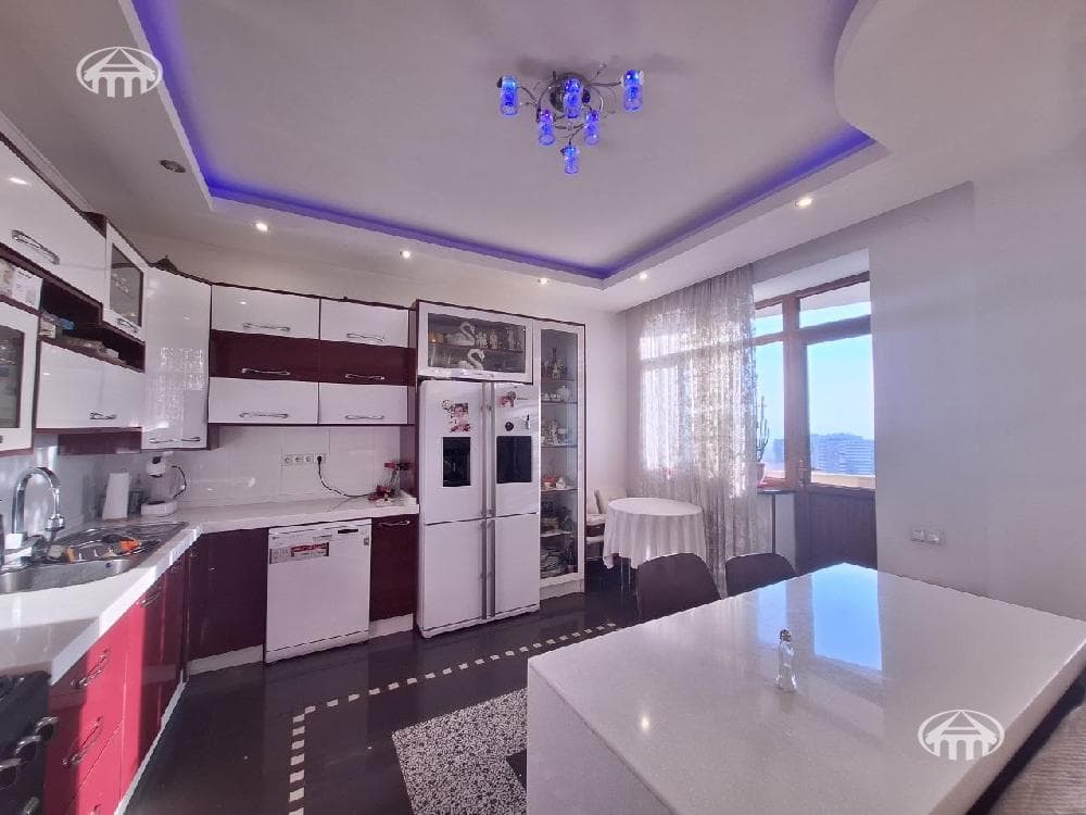 Apartment · 3 rooms · 133 m² · Arabkir