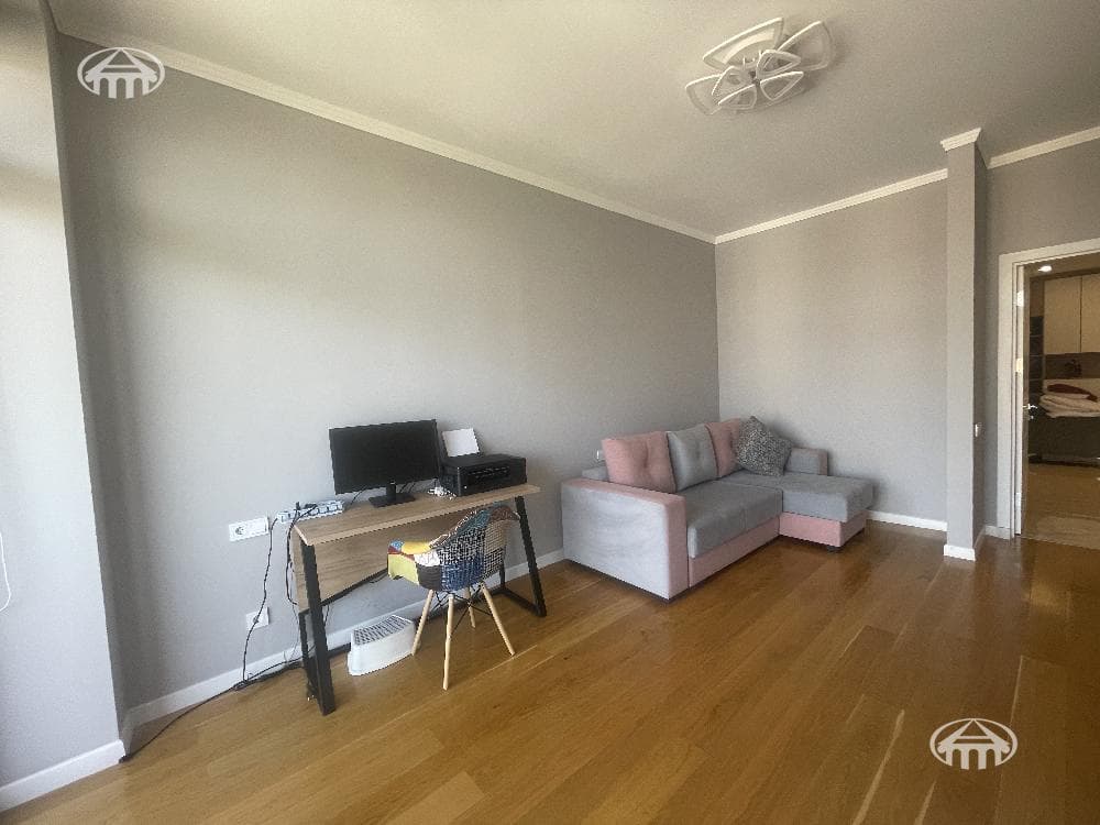 Квартира · 3 комн. · 182 м² · Арабкир