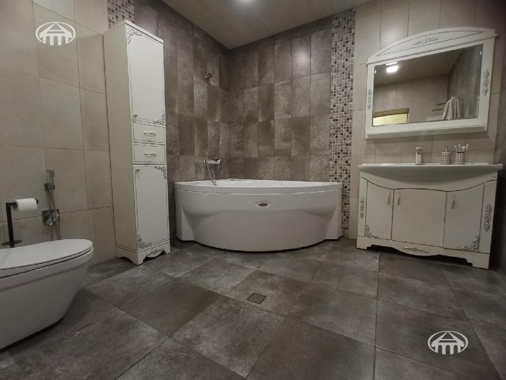 Особняк · 5 комн. · 425 м² · Эребуни