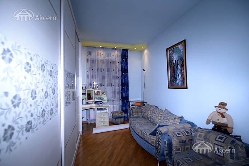 Mansion · 5 rooms · 340 m² · Arabkir