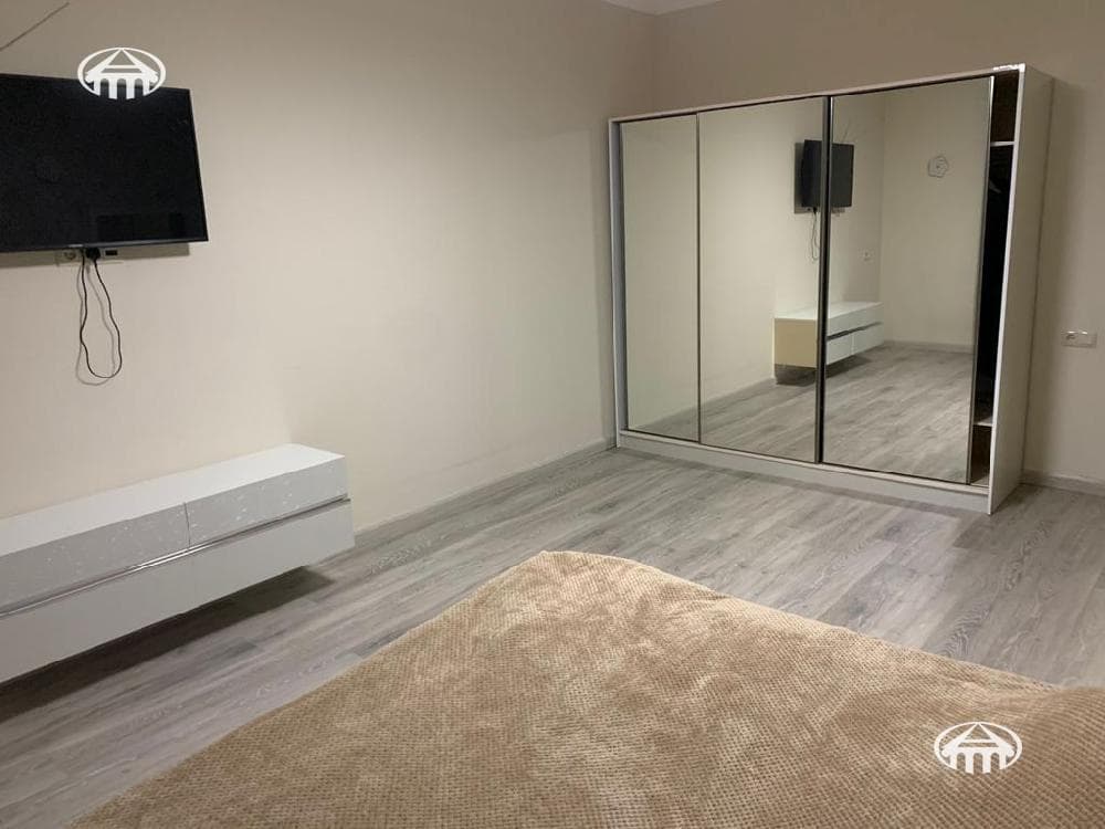 Дом · 8 комн. · 401 м² · Арабкир