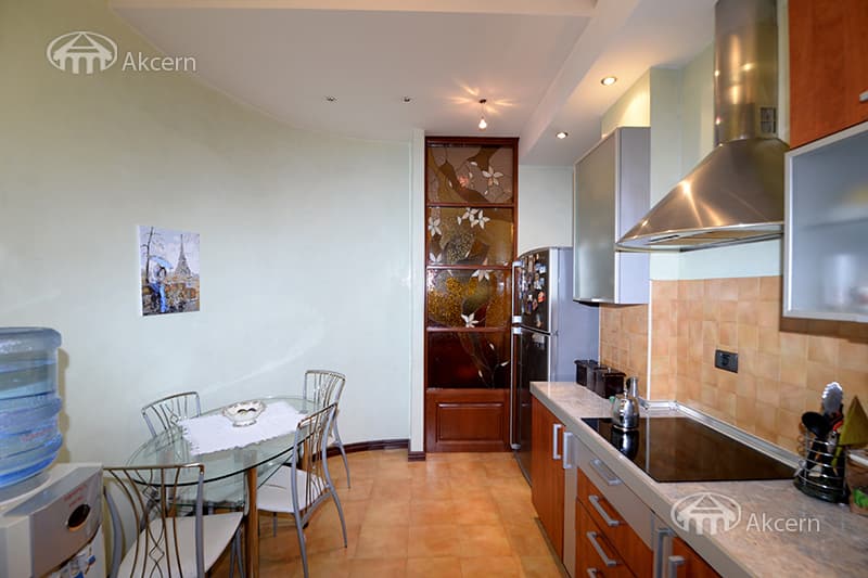 Квартира · 4 комн. · 127 м² · Кентрон