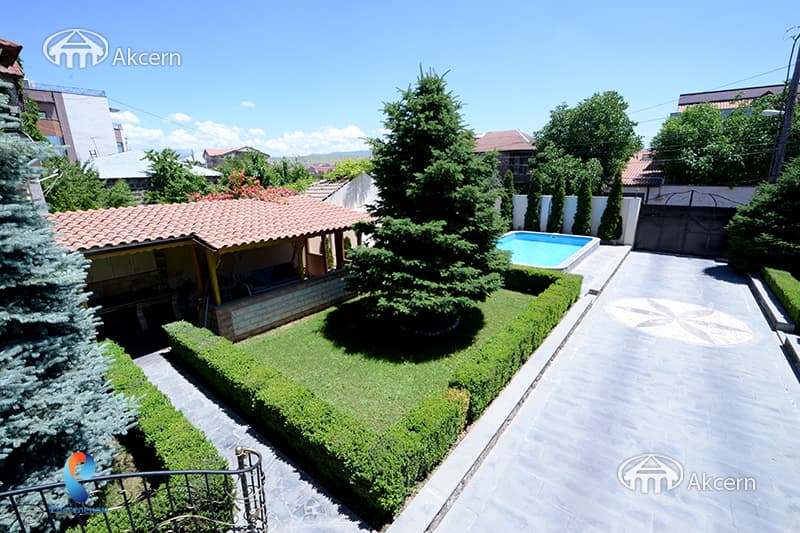 Mansion · 5 rooms · 586 m² · Avan — photo 31 / 34