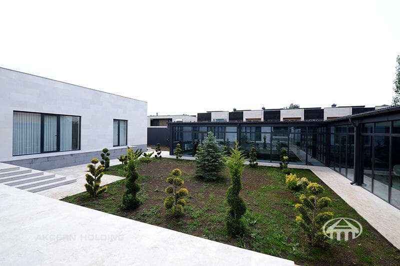 Mansion · 6 rooms · 334 m² · v. Arinj