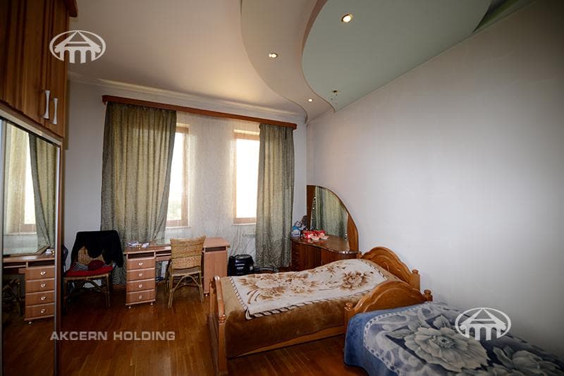 Mansion · 9 rooms · 671 m² · Arabkir