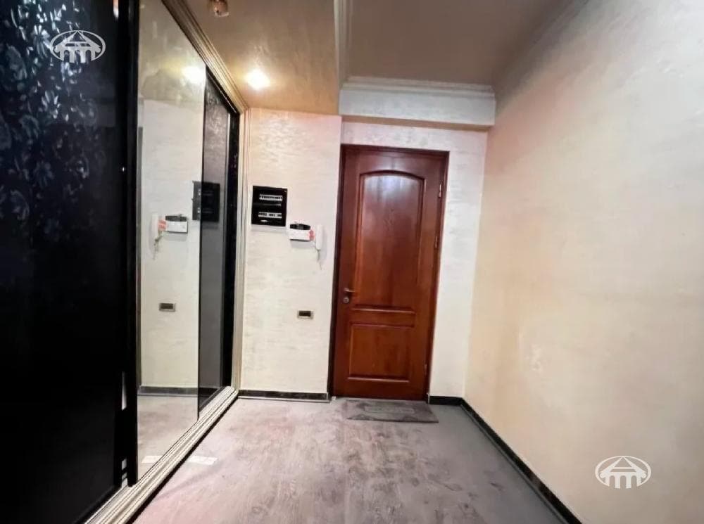 Квартира · 4 комн. · 147 м² · Кентрон