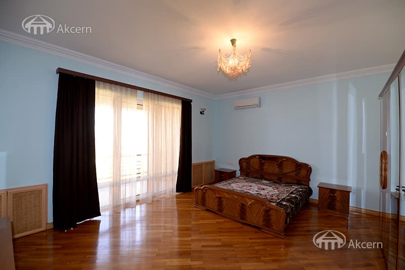 Mansion · 6 rooms · 530 m² · Nork-Marash