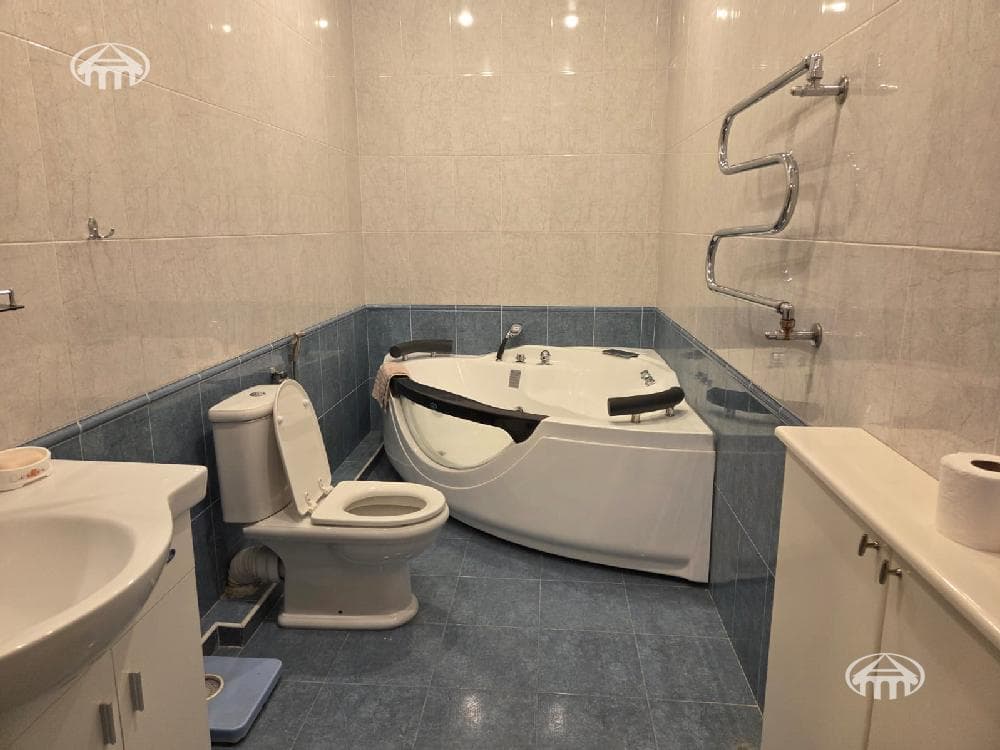 Квартира · 3 комн. · 140 м² · Арабкир