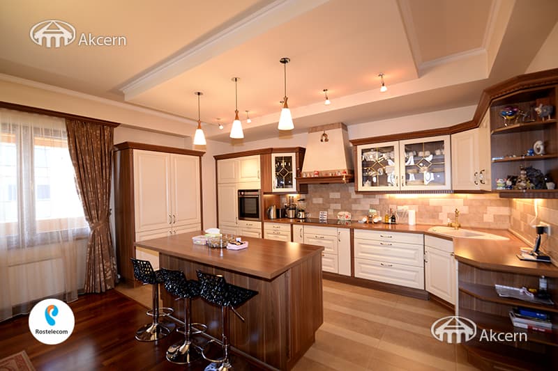 Квартира · 4 комн. · 156 м² · Кентрон