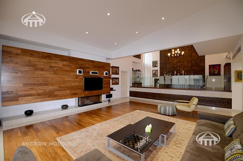 Mansion · 5 rooms · 777 m² · Avan