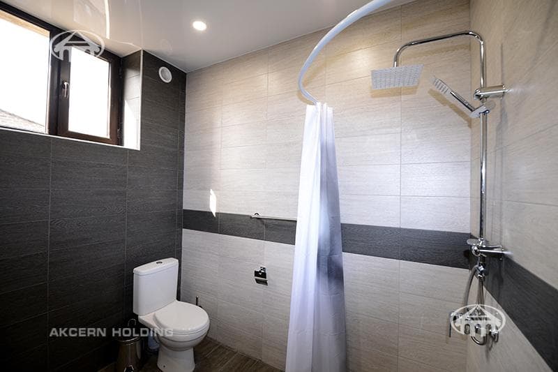 House · 6 rooms · 210 m² · Arabkir