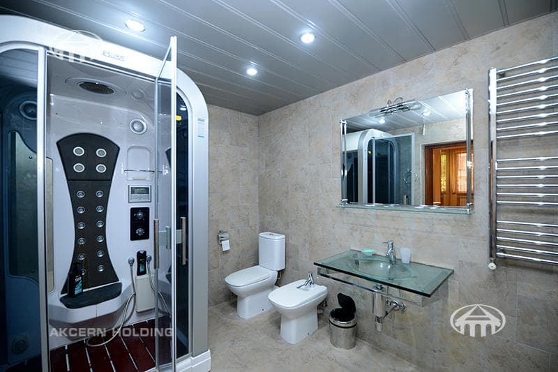 Квартира · 4 комн. · 165 м² · Кентрон