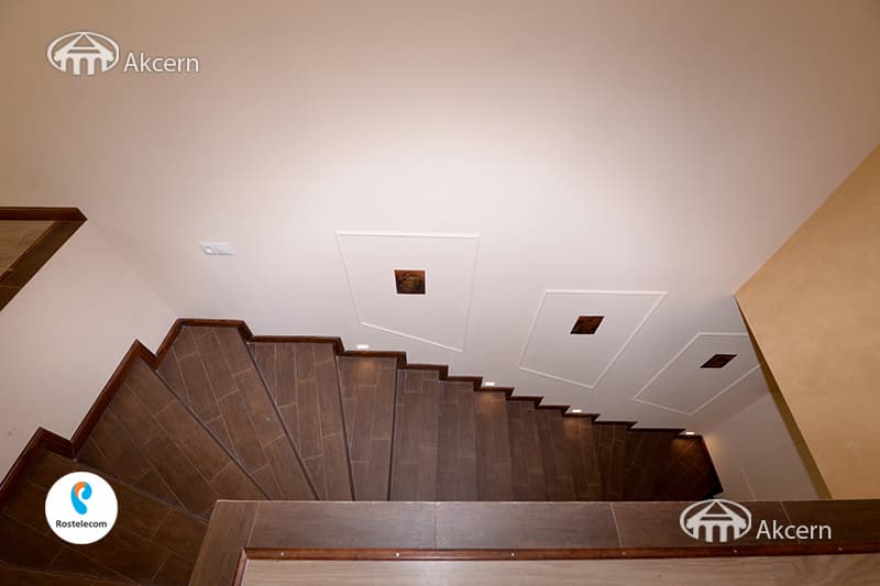 Дом · 4 комн. · 340 м² · Кентрон