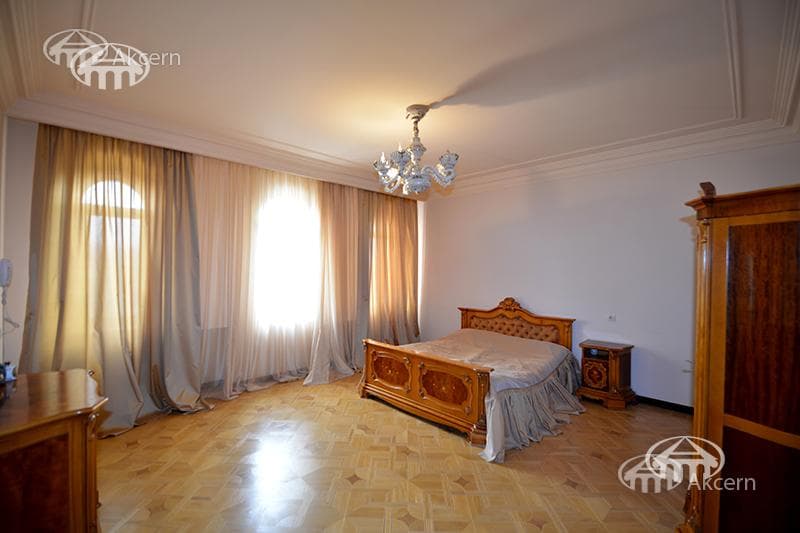 Особняк · 5 комн. · 740 м² · с. Ариндж