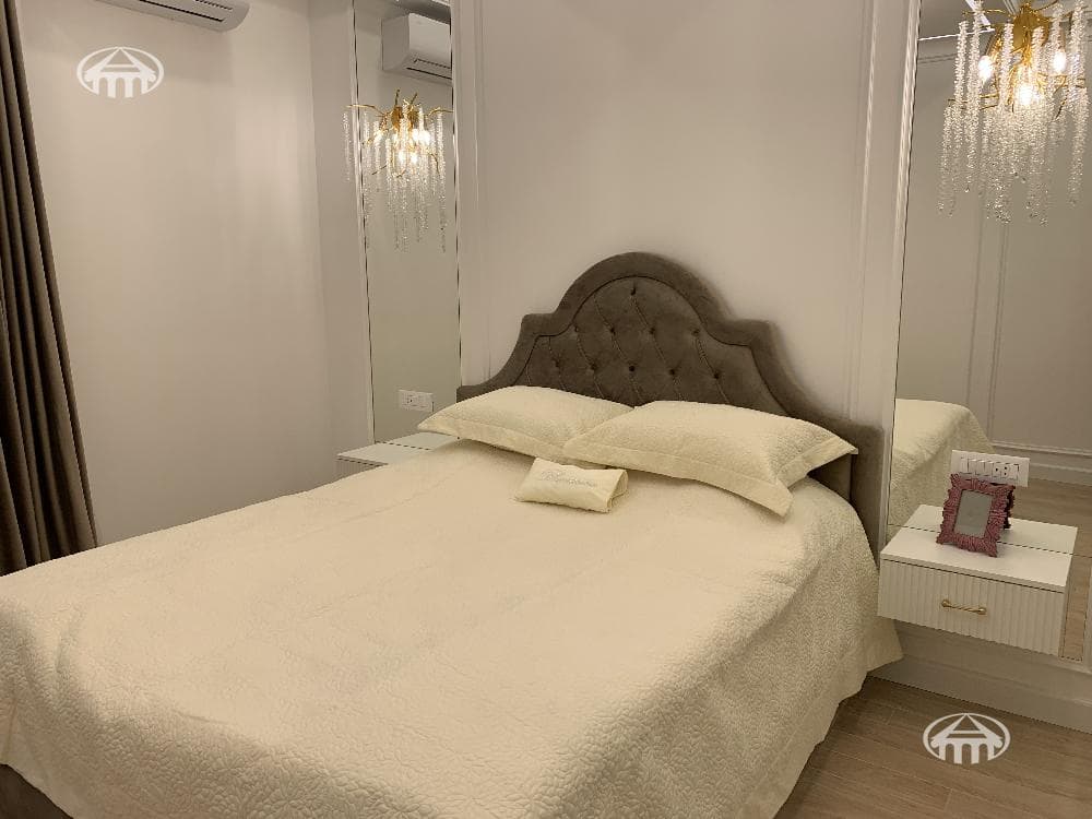 Apartment · 3 rooms · 133 m² · Kentron