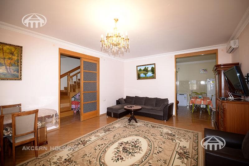 Mansion · 8 rooms · 607.5 m² · Qasax