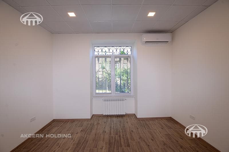 Office · 103 m² · Kentron