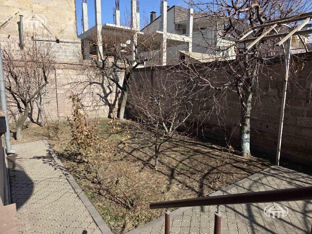 Дом · 6 комн. · 540 м² · Арабкир