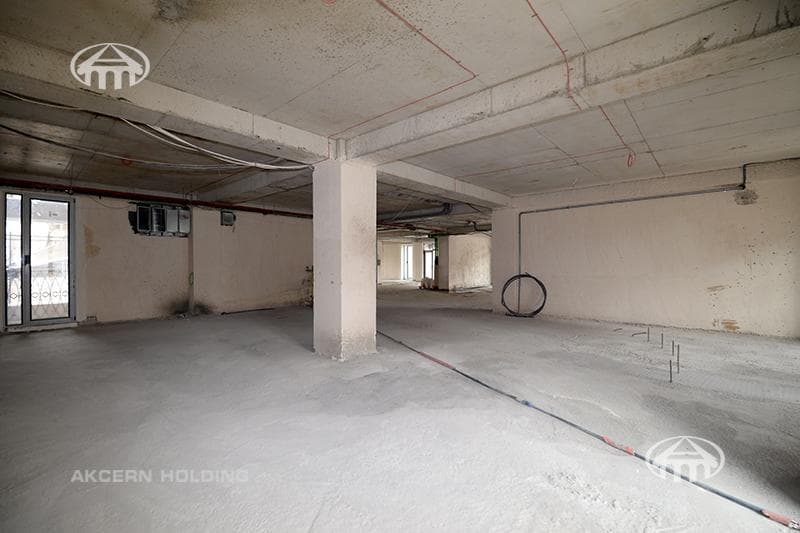 Retail · 305 m² · Kanaker-Zeytun