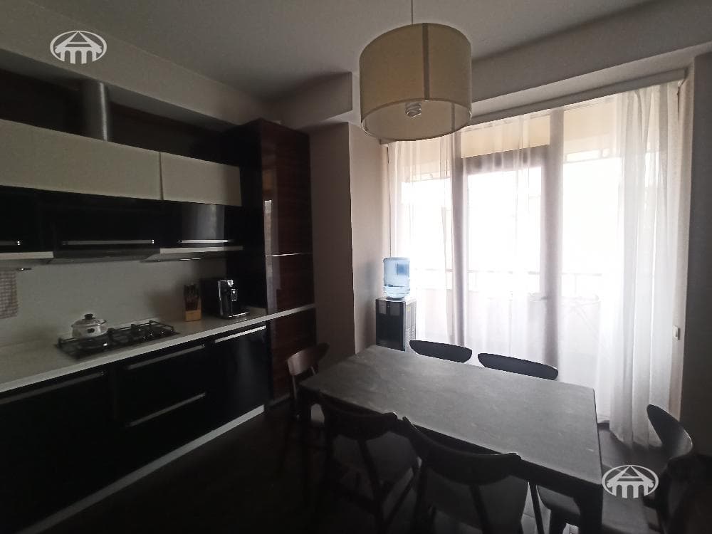 Квартира · 4 комн. · 171 м² · Арабкир