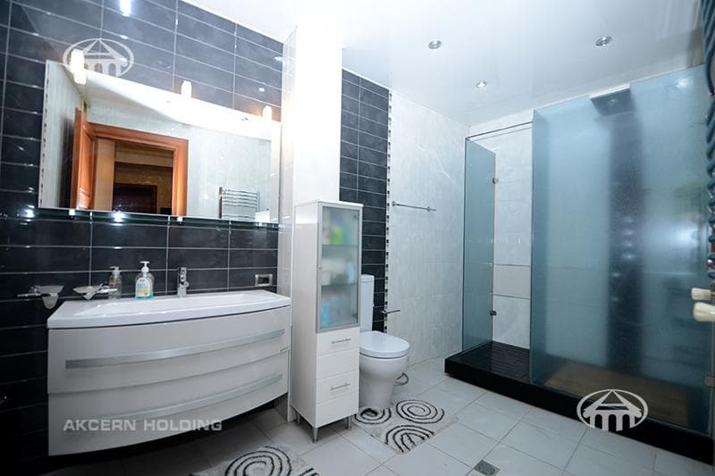 Apartment · 4 rooms · 123 m² · Kentron
