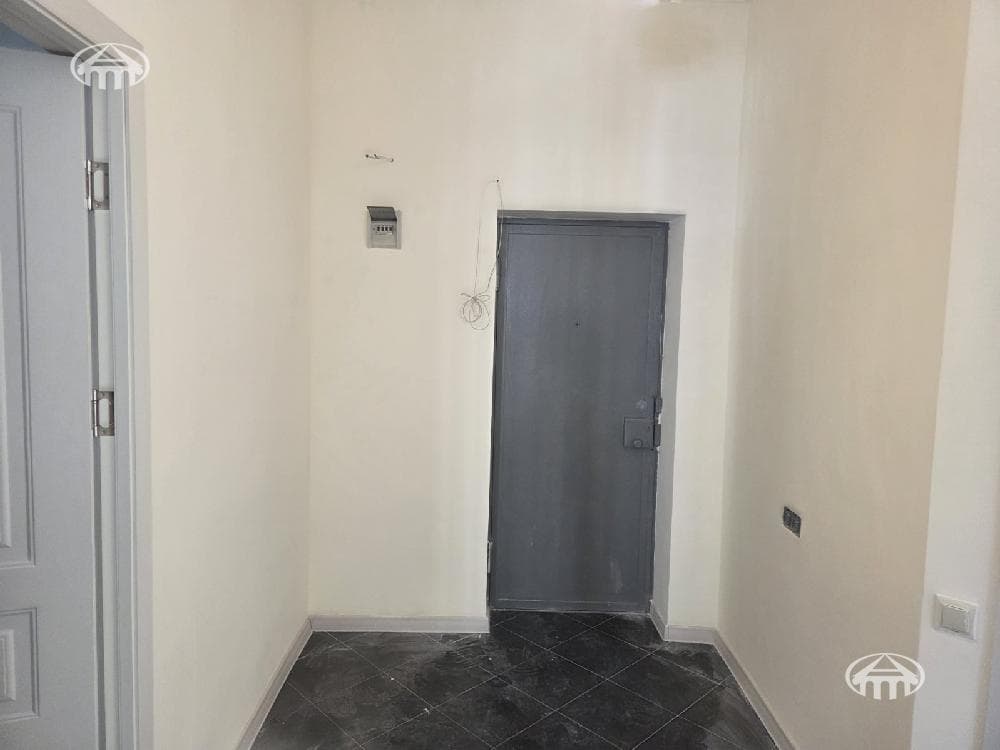 Apartment · 3 rooms · 84 m² · Kentron — photo 4 / 16