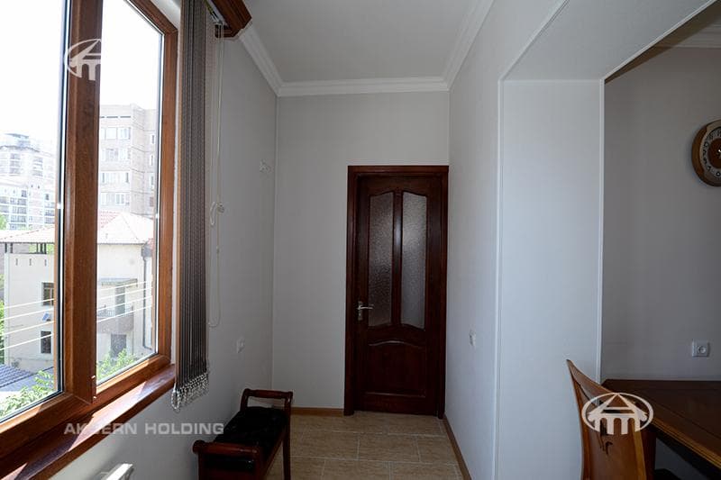 Квартира · 3 комн. · 100 м² · Кентрон