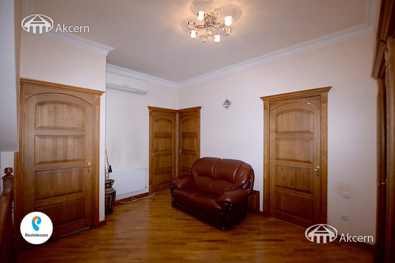 Apartment · 5 rooms · 350 m² · Kentron