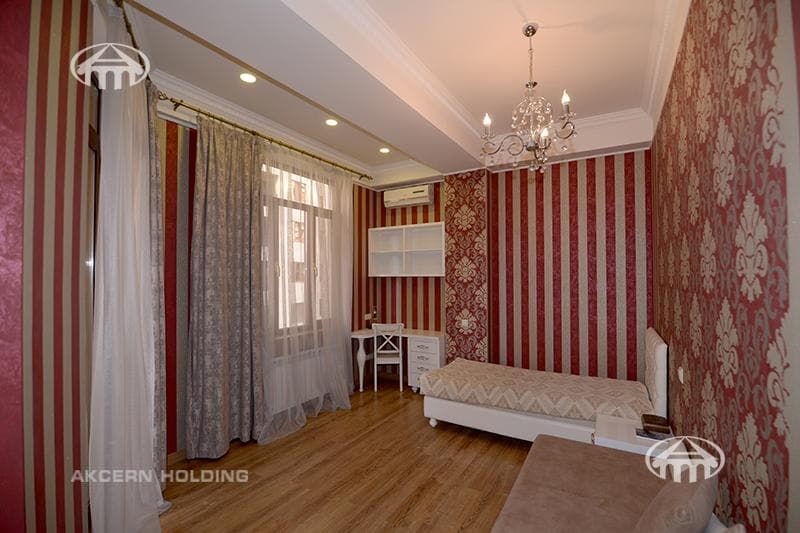 Квартира · 3 комн. · 110 м² · Кентрон