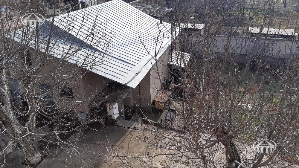 Mansion · 9 rooms · 1,117 m² · Arzni