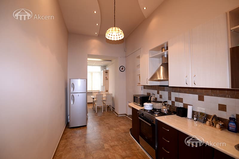 Apartment · 4 rooms · 125 m² · Kentron