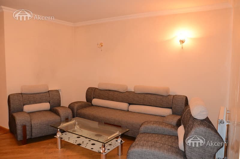 Բնակարան · 3 սեն. · 76 մ² · Կենտրոն