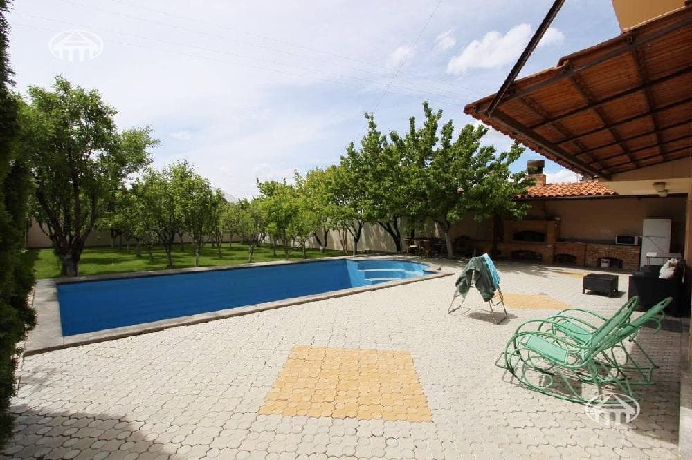 Mansion · 5 rooms · 681 m² · Nor Nork