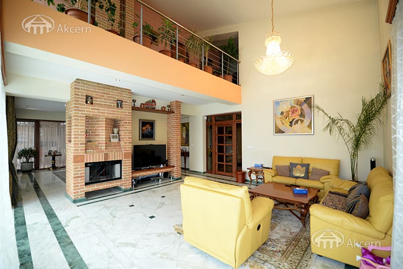 Mansion · 7 rooms · 650 m² · Kentron