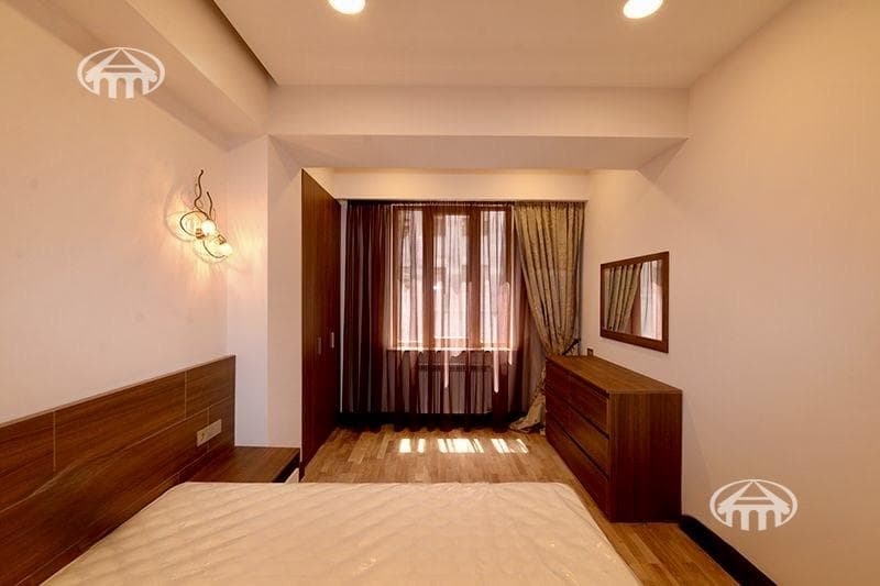 Квартира · 3 комн. · 104 м² · Арабкир