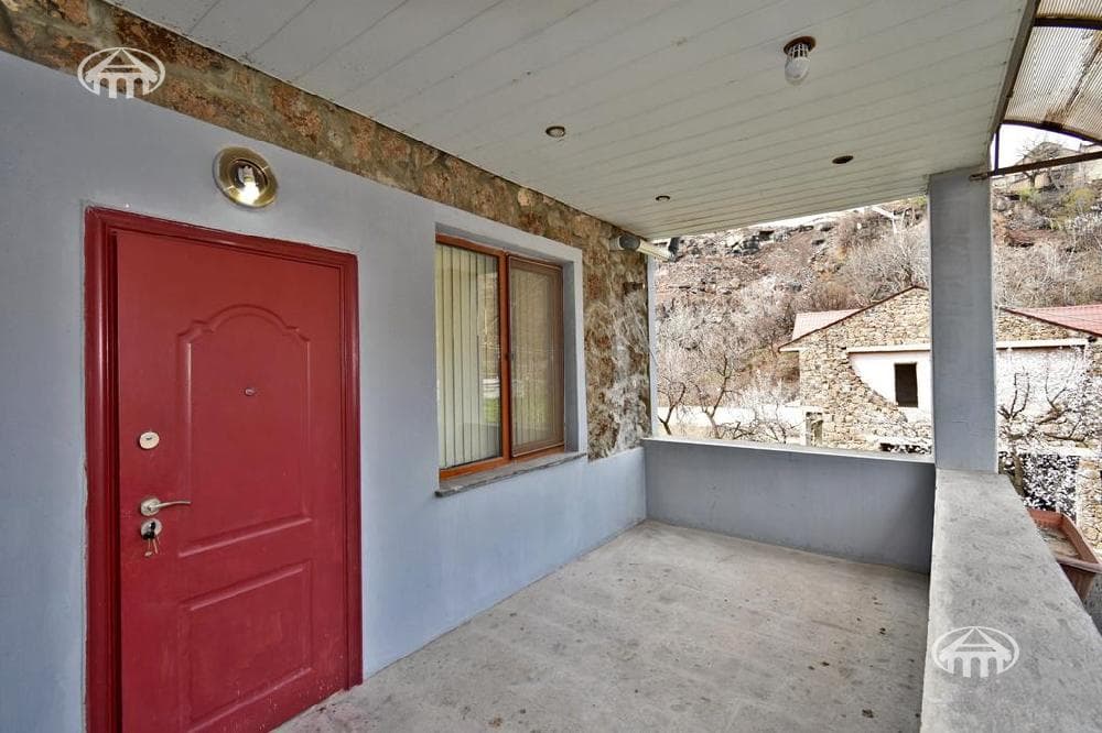 Mansion · 3 rooms · 148 m² · Oshakan