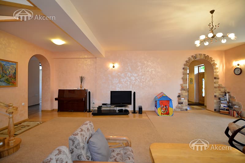 Mansion · 9 rooms · 486 m² · Nork-Marash