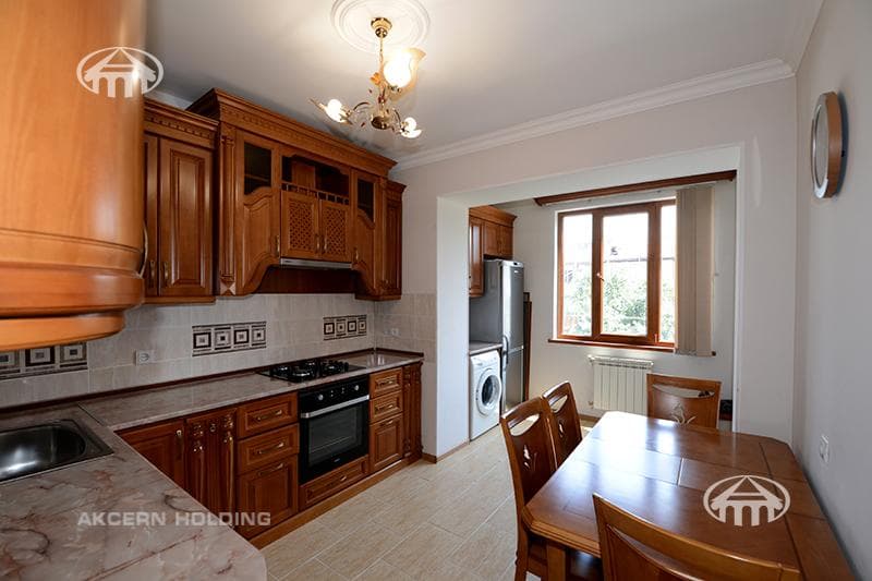 Apartment · 3 rooms · 100 m² · Kentron