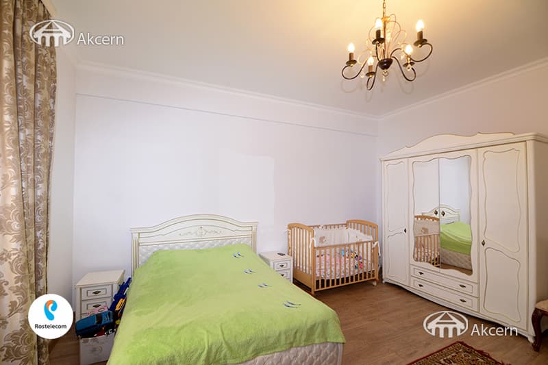 Дом · 5 комн. · 290 м² · Аван