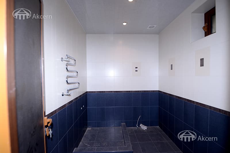Office · 347 m² · Kentron