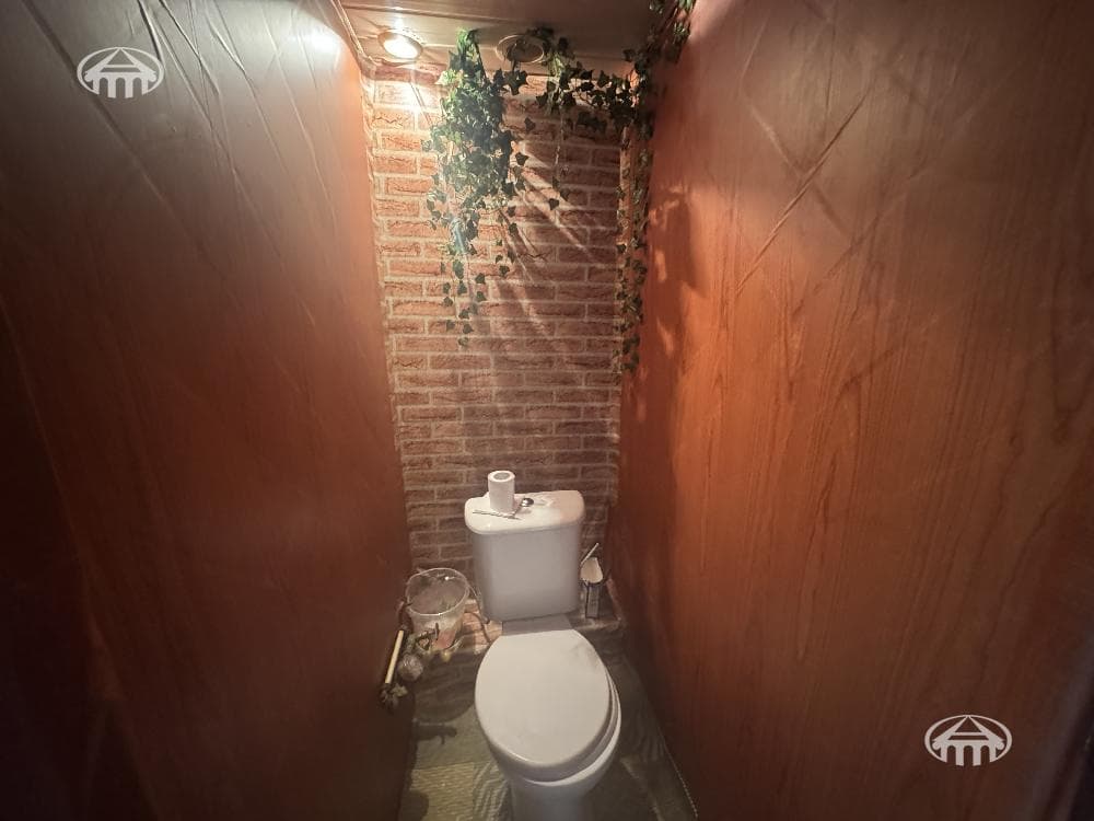 Квартира · 2 комн. · 65 м² · Кентрон