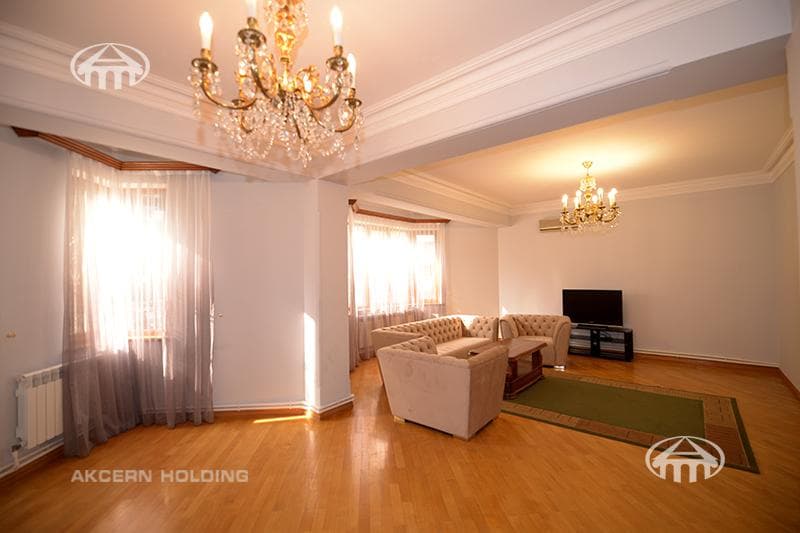 Квартира · 3 комн. · 142 м² · Кентрон