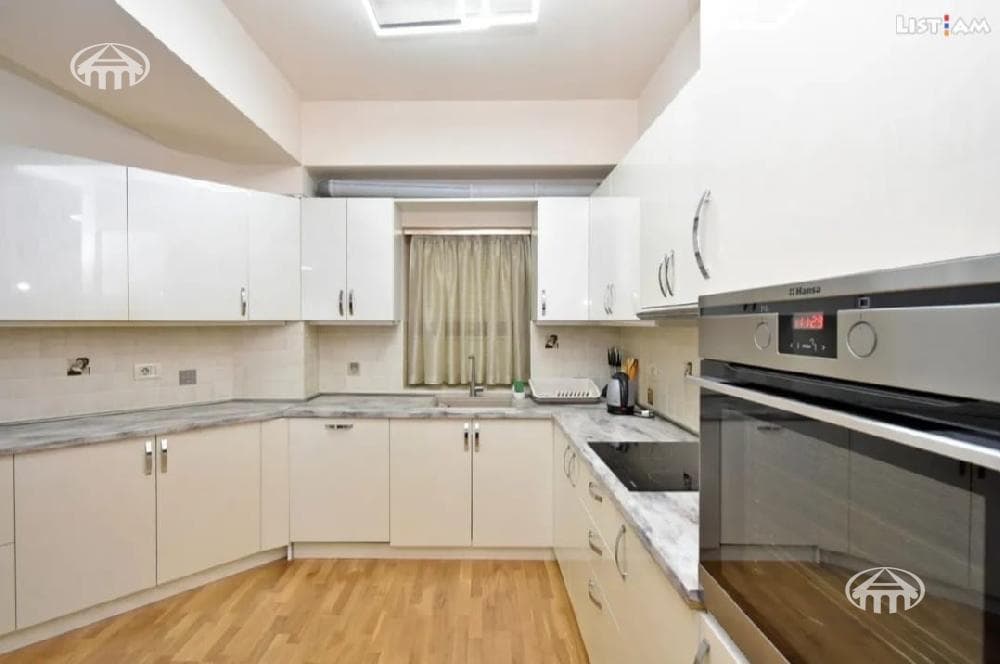 Квартира · 3 комн. · 89 м² · Кентрон