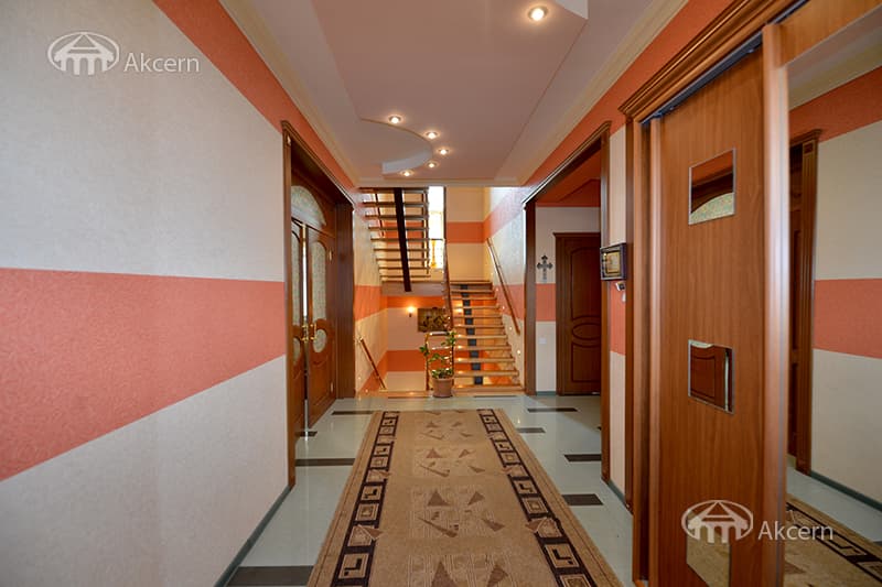 Особняк · 6 комн. · 349 м² · Аджапняк