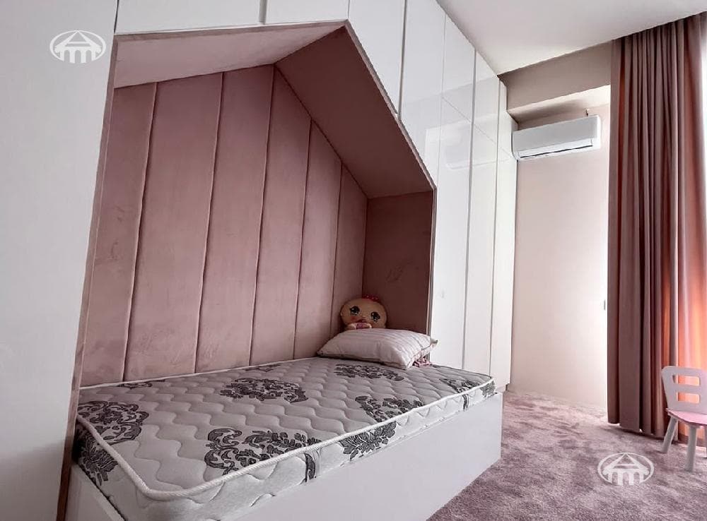 Apartment · 3 rooms · 124 m² · Kentron