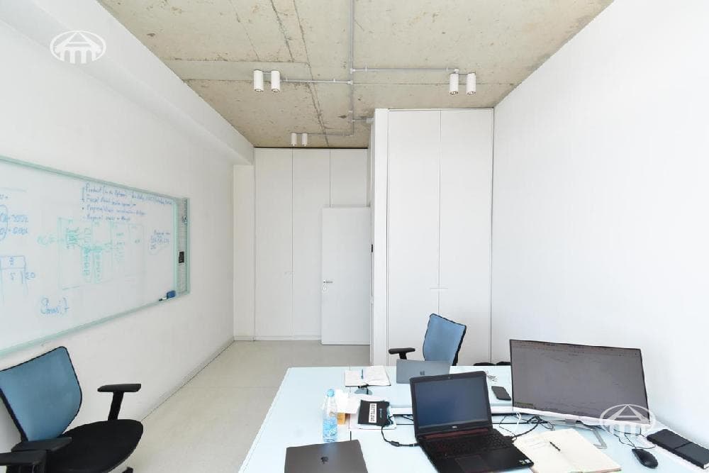 Офис · 300 м² · Кентрон