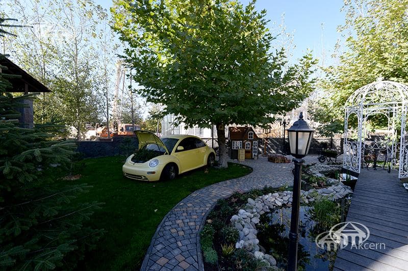 Mansion · 5 rooms · 1,014 m² · Vahagni