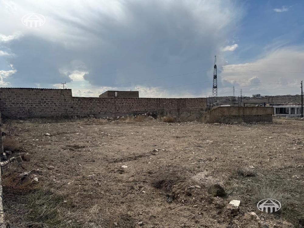 Участок · 700 м² · Канакераван