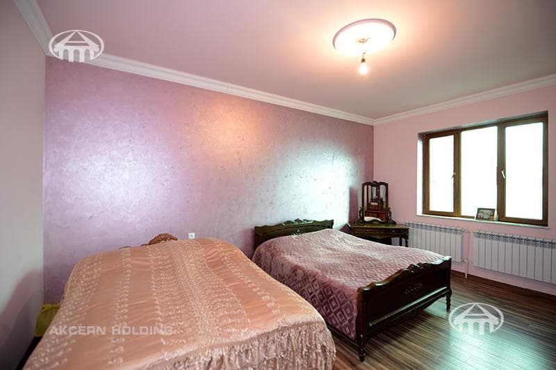 Особняк · 4 комн. · 261 м² · Давташен
