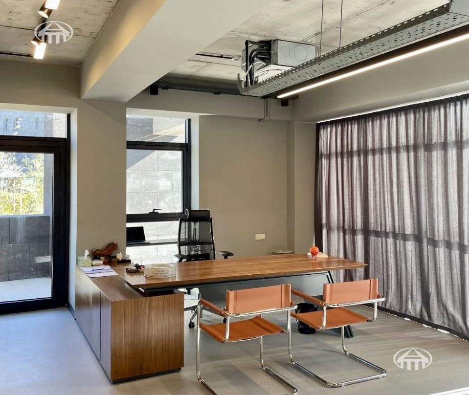 Офис · 845 м² · Кентрон
